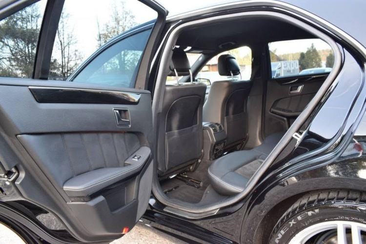Mercedes-Benz E-Class 2013/01 - 14,299 EUR