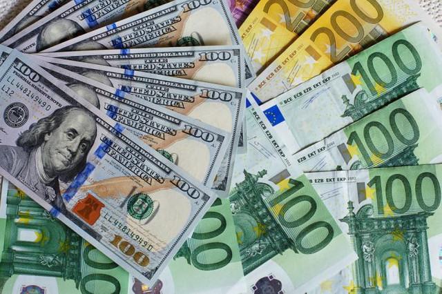 Euro se apreciază față de leul moldovenesc, cotația dolarului rămâne stabilă