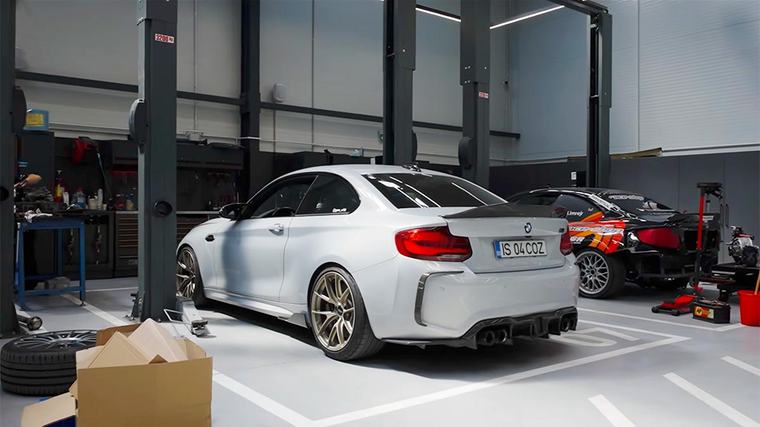 (VIDEO) Un service din România, care a lucrat la un BMW M2, a revelat cum arată frânele topite pe circuit la un asemenea model