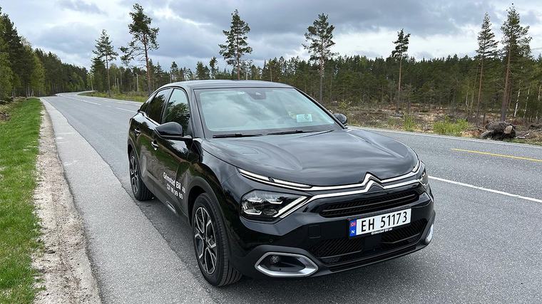 Un proprietar de Citroen electric din Norvegia se plânge că maşina sa frânează brusc până la oprire în timpul condusului şi are şi alte probleme, dar dealerul îl acuză că e un client împovărător