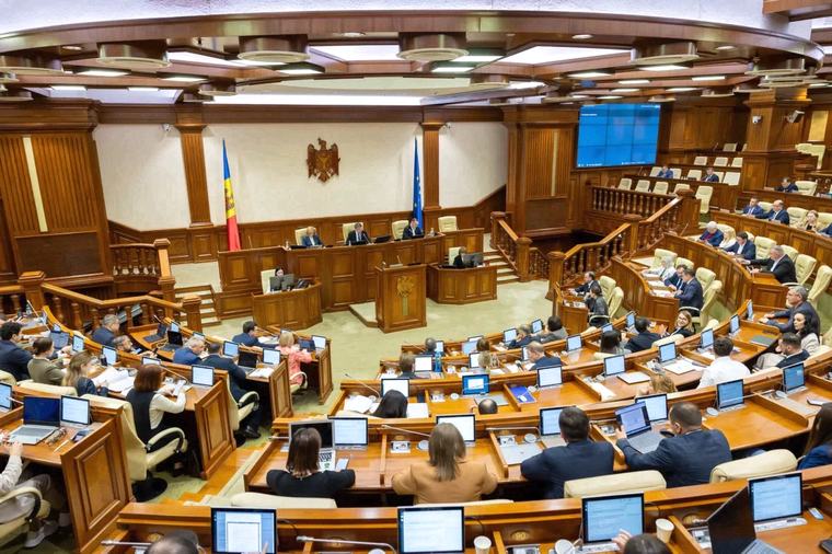 LIVE. Ședința Parlamentului Republicii Moldova: Proiectul de lege cu privire la licențierea provizorie a importului de culturi cerealiere și oleaginoase - pe ordinea de zi