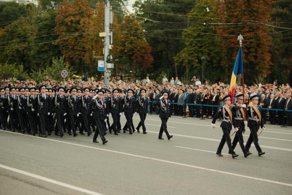 35 de ani de Independență: Peste 2.000 de militari și reprezentanți ai instituțiilor de forță au defilat la Parada din PMAN