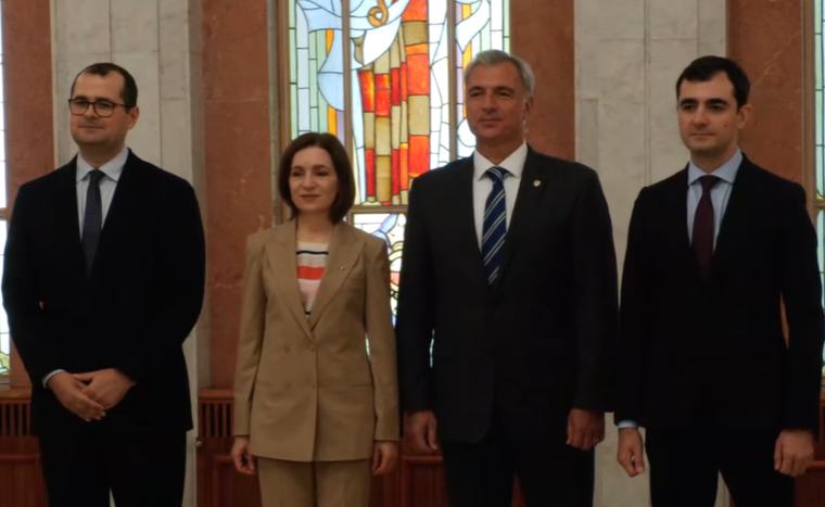 (video) Claudiu Năsui și Eugeniu Osmochescu au depus jurământul de învestire în funcțiile de miniștri ai Economiei și Agriculturii, la Președinție