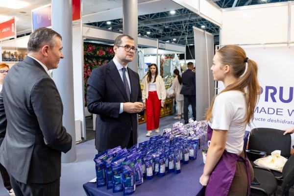 Premierul Vasile Tofan, la Expoziția Națională „Produs Autohton”: „Guvernul va fi aliatul și ambasadorul antreprenorilor care au curajul să producă aici, acasă”