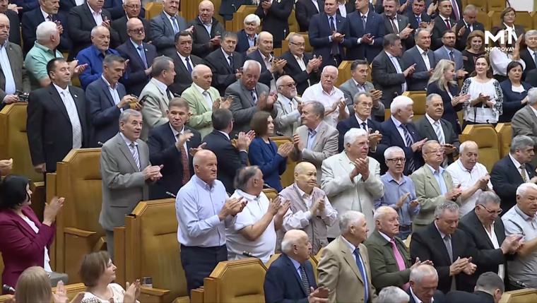 (video) 35 de ani de Independență a R. Moldova, celebrați la Președinție: Ghimpu, Diacov, Tănase și deputați din primul Parlament, prezenți la eveniment