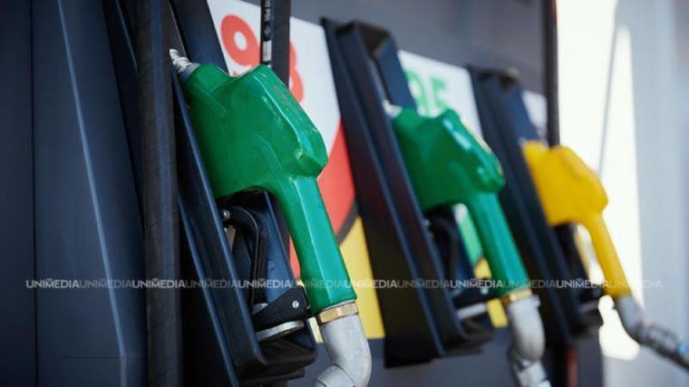 Șoferii vor plăti mai mult pentru carburanți în weekend: Cât vor costa benzina și motorina